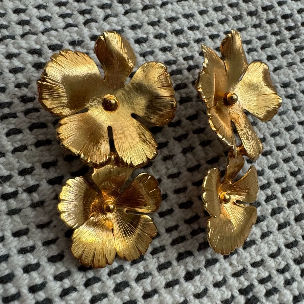 Jennifer Behr Gold Blossom Earrings - Picture 2 of 4